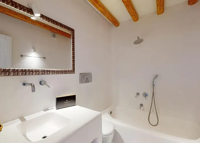 8bd Sunset Estate W Private Infinity Pool By Live&travel Villa *