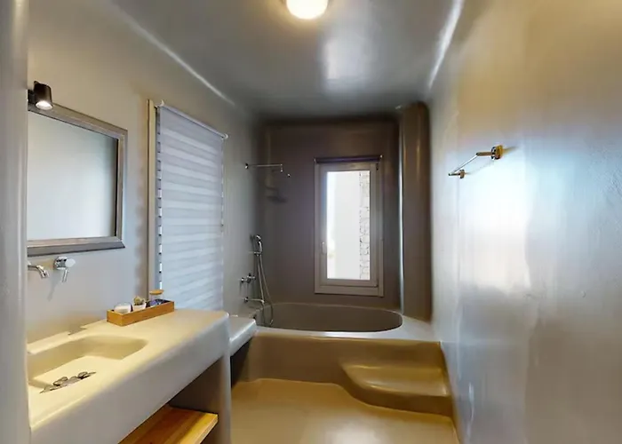 8bd Sunset Estate W Private Infinity Pool By Live&travel Villa *