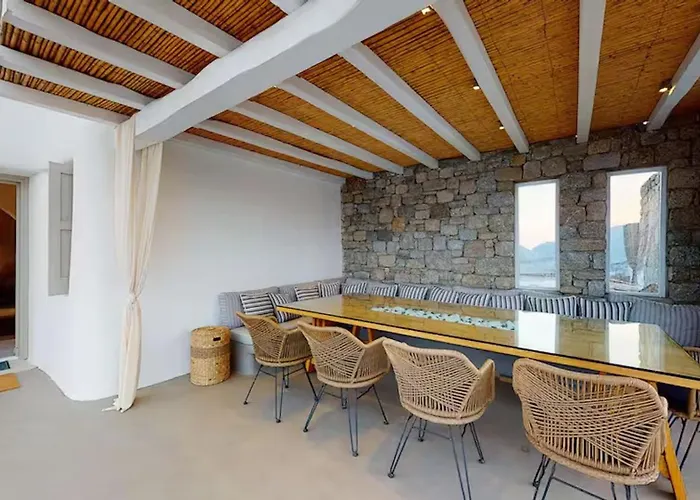 Villa 8bd Sunset Estate W Private Infinity Pool By Live&travel