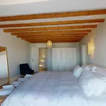 8bd Sunset Estate W Private Infinity Pool By Live&travel Villa